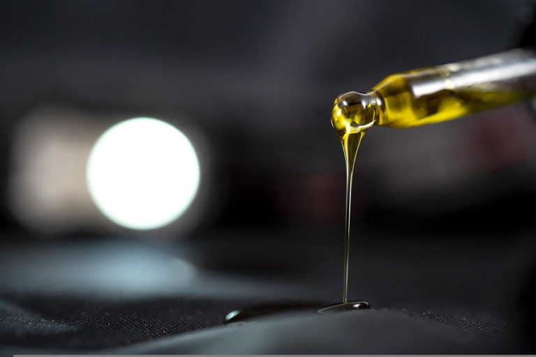 Utiliser du CBD sur la peau : pour quelles raisons ?