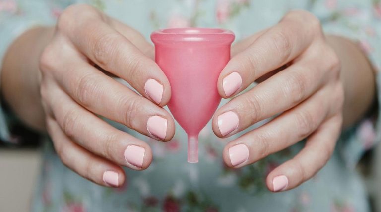 Tout ce qu’il faut savoir sur l’utilisation d’une coupe menstruelle