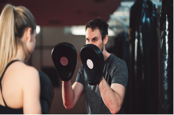 Cours de boxe à Lyon réservés aux femmes : quelle salle choisir ?